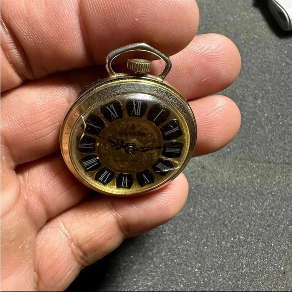 Vintage Lady Nelson Ornate Swiss Made Pocket Pendant Watch Gold Tone Working - Picture 5 of 8